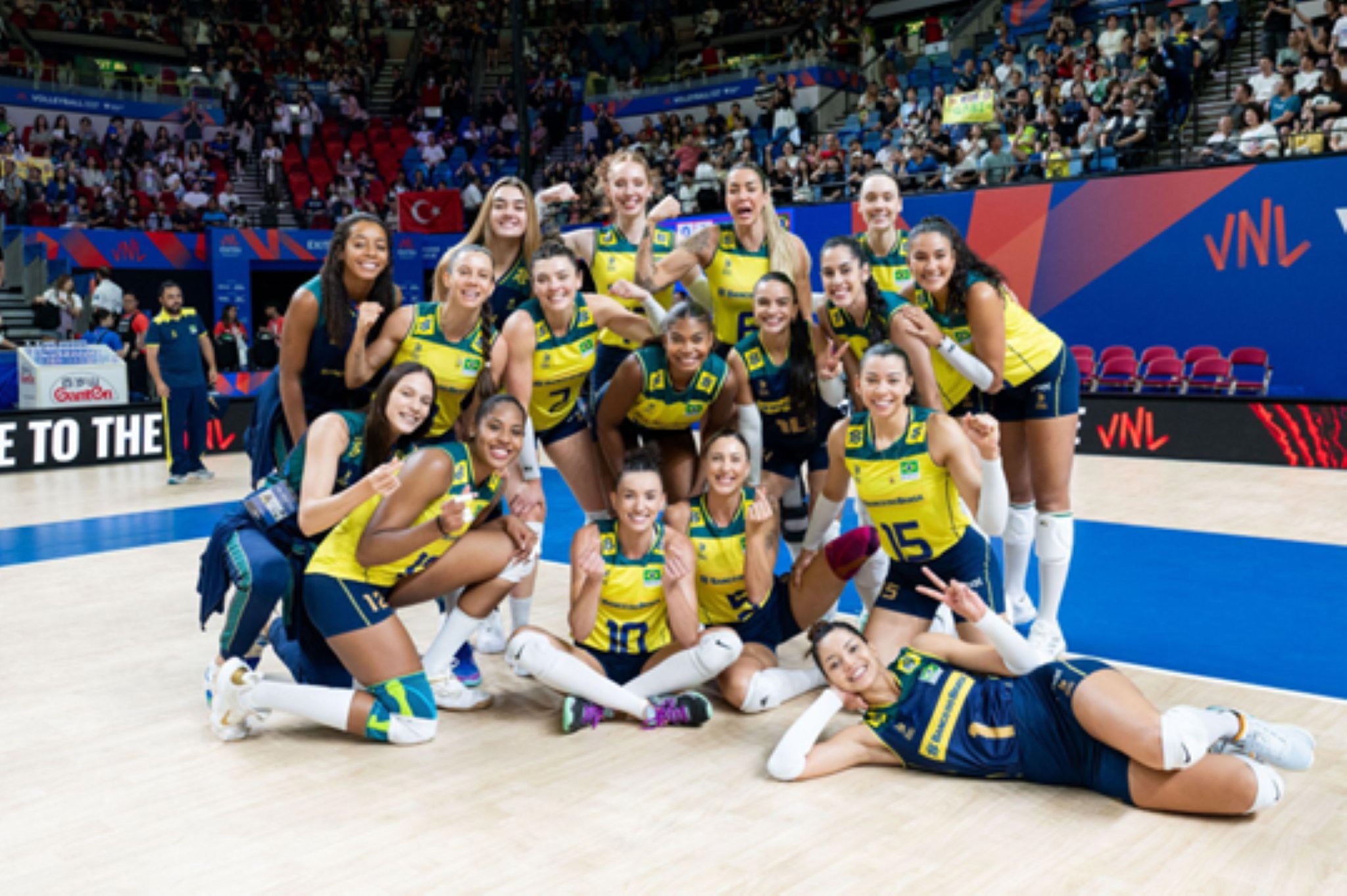 世界女排聯賽香港2024 中國隊偕巴西隊四連勝晉身總決賽 巴西隊
