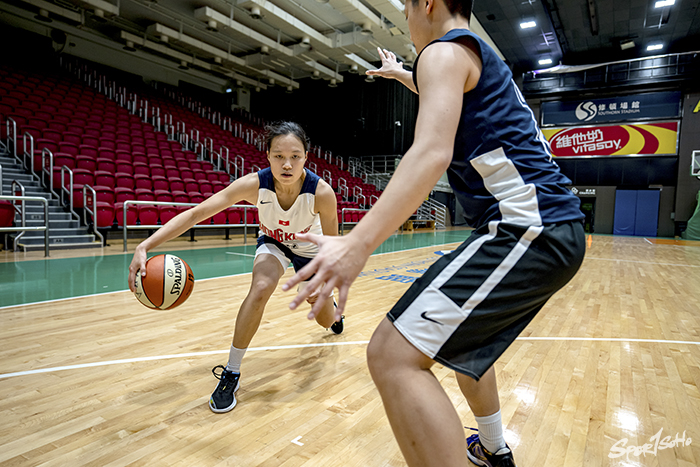 香港女子籃球隊員陳欣汶