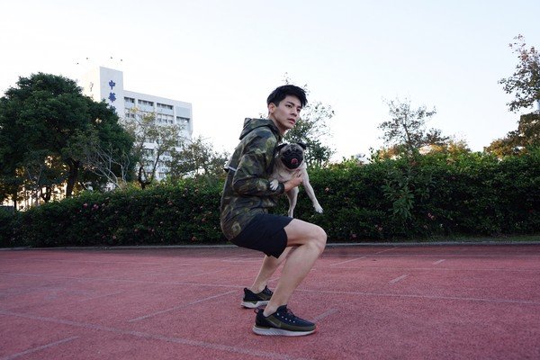 台灣藝人林柏宏曾分享與愛犬訓練的心得 台灣藝人林柏宏曾分享與愛犬訓練的心得