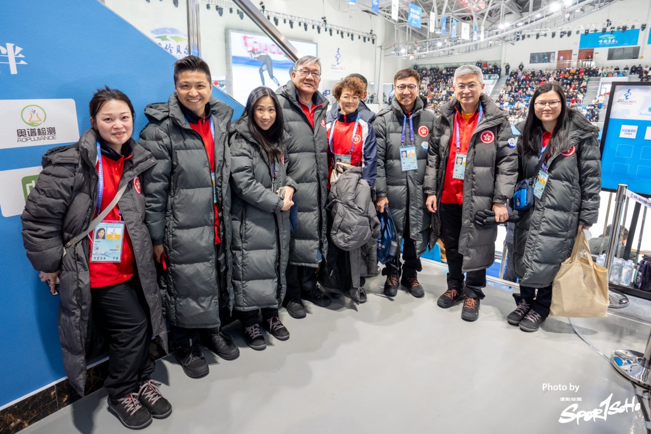 代表團參觀內蒙古冰上運動中心的其他場館設施