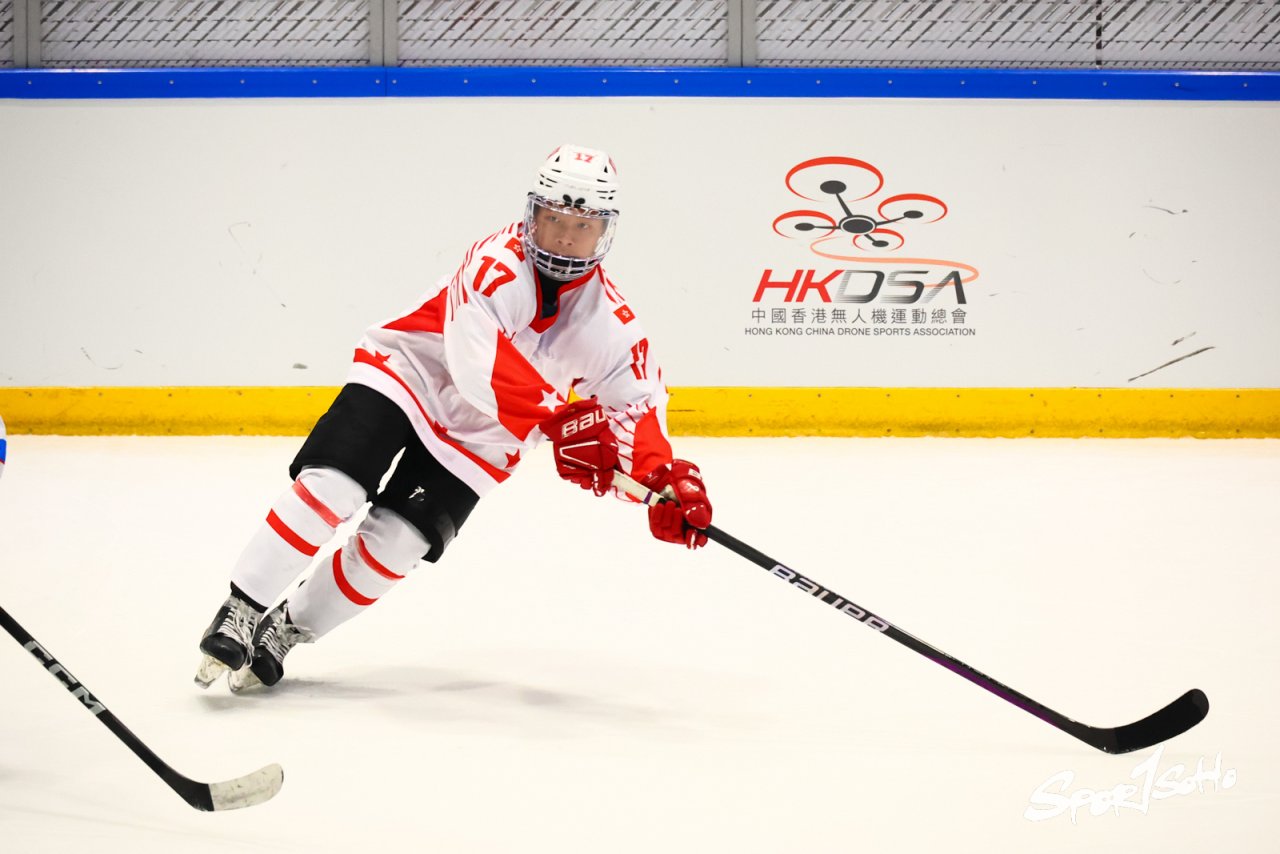 U18冰球港隊前鋒屈天樂