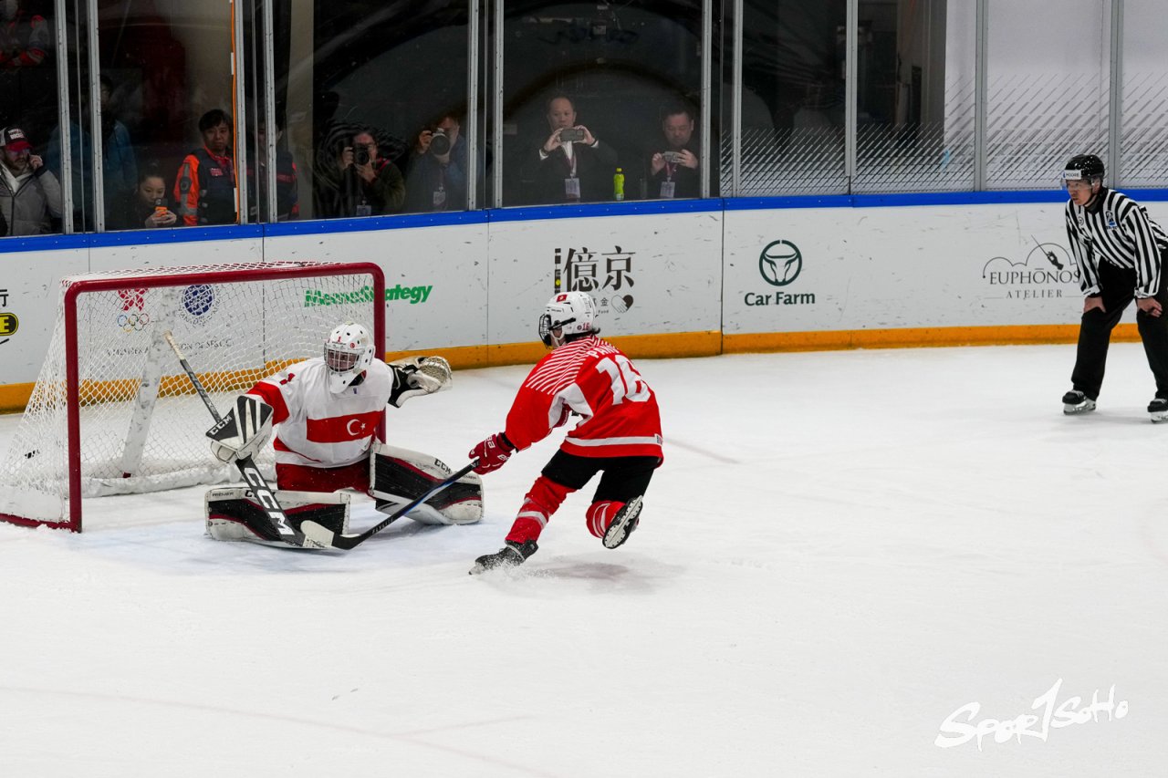 #16 Tim Pang