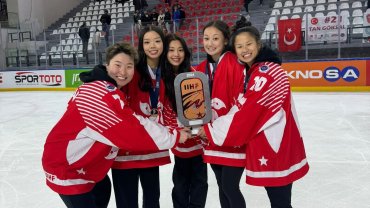 女子冰球港隊再下一城 世錦賽晉級IIB仍奪銅