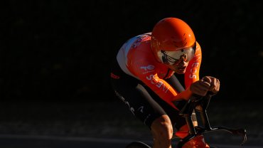 INEOS Grenadiers蓄勢待發｜車轉公路