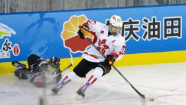 冰球隊戰敗東道主內蒙古