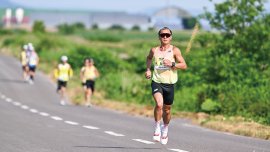 日本北海道佐呂間湖100公里超級馬拉松 阿歹3”53配速奪冠｜跑去邊度