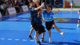 創青體育會幼兒手球賽 17支勁旅熱血競技以球會友