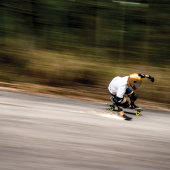 Skateboard已經納入2021年奧運項目，而長板落斜亦於2019年東亞運面世