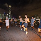 人在中環以走換酒 #放工就去Keep Moving｜多巴胺社群